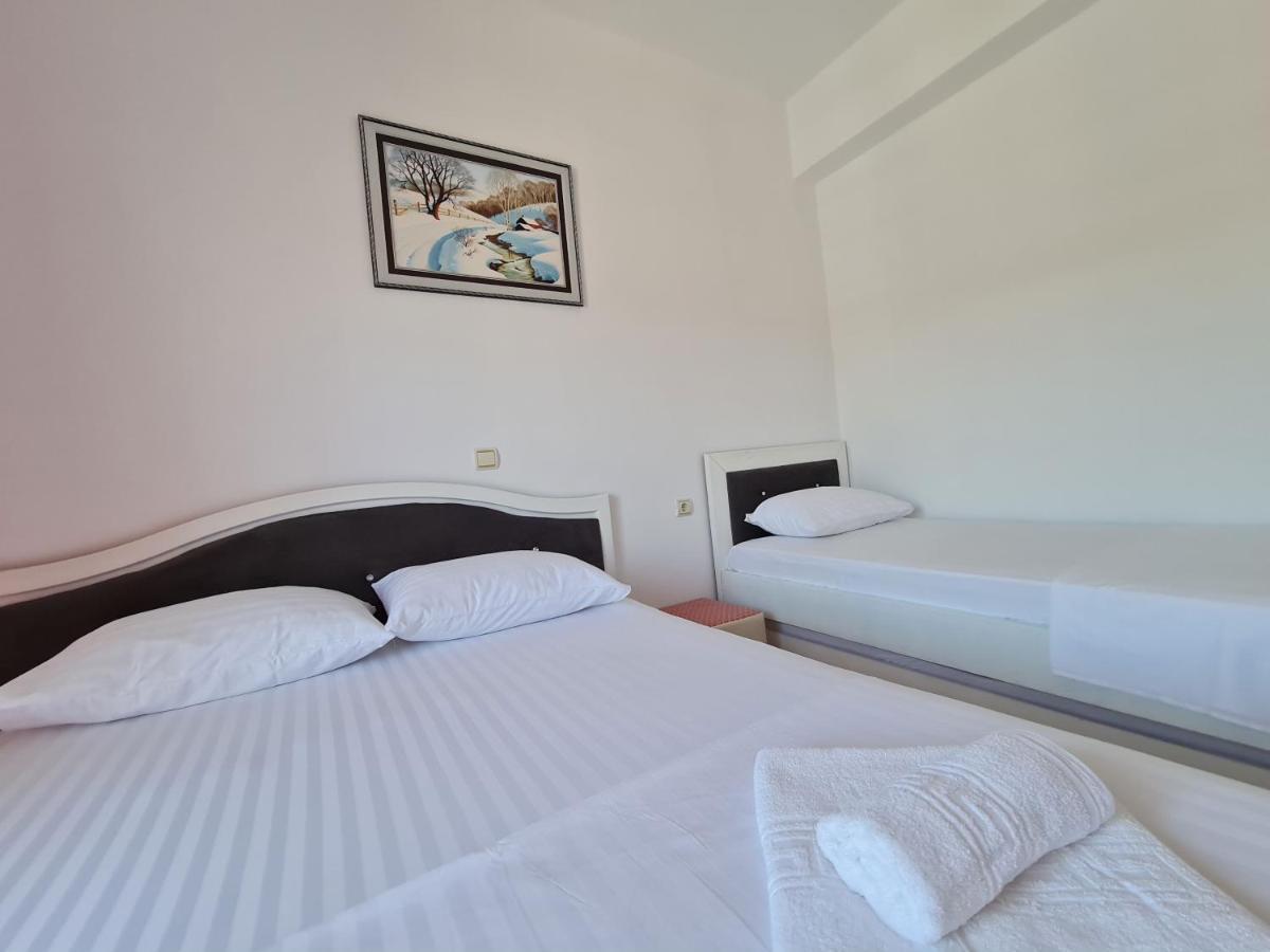 Summer Time Hotel Ksamil Dış mekan fotoğraf